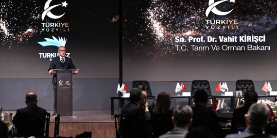 BAKAN KİRİŞCİ: “TARIMDA PLANLI ÜRETİME GEÇİLMESİ ŞART”
