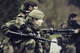 Norweç silahlı kuvvetleri kadınlardan oluşan özel kuvvetler eğitimlerini başlattı.