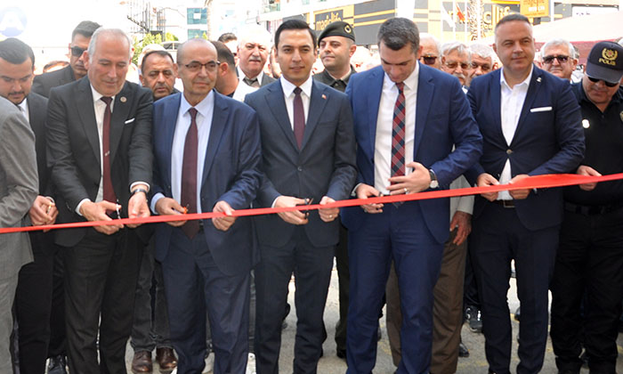 Gazipaşa Tarım Fuarı açılışında protokol ve ziyaretçiler