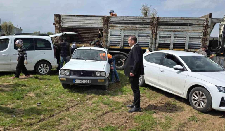 Dicle’de çiftçilere fıstık çöğürü fidanı dağıtımı