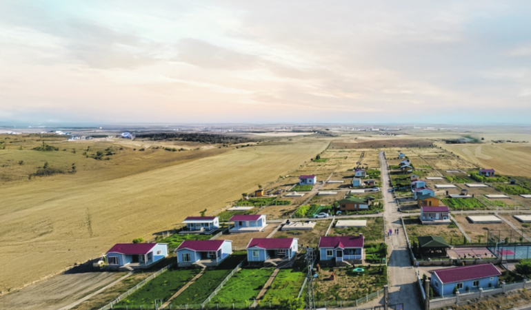 izmirde-villali-hobi-bahcesi-165-ankarada-200-m2si-25-milyon-lira-uamg