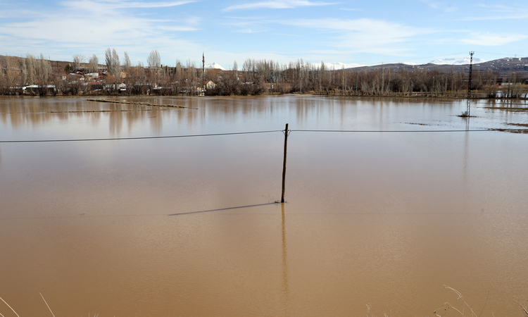 Sivas’ta taşkın sonrası sular altında kalan tarım arazileri