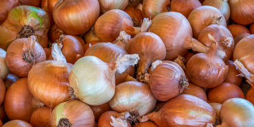 Kuru soğan, ceviz ve makarna ürünlerinin yer aldığı ithalat düzenlemesini temsil eden görsel